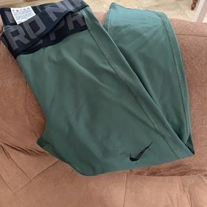 Nike pro 7/8 leggings